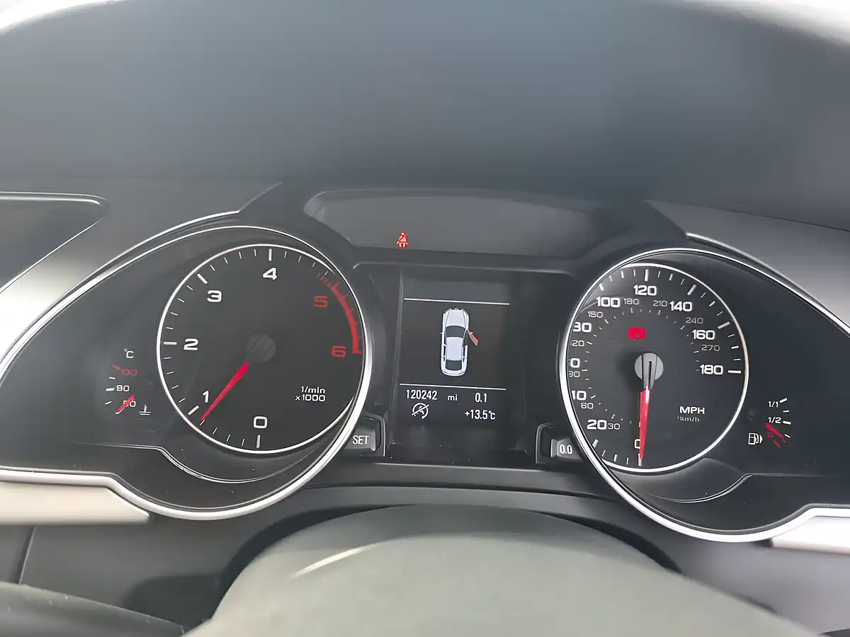 Used 2011 Audi A5 Se Red - Interior and Exterior details 12