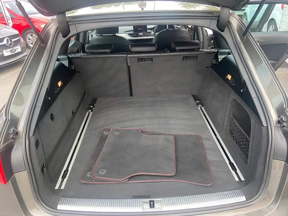 Used 2011 Audi A6 Avant S Line Grey - Interior and Exterior details 10