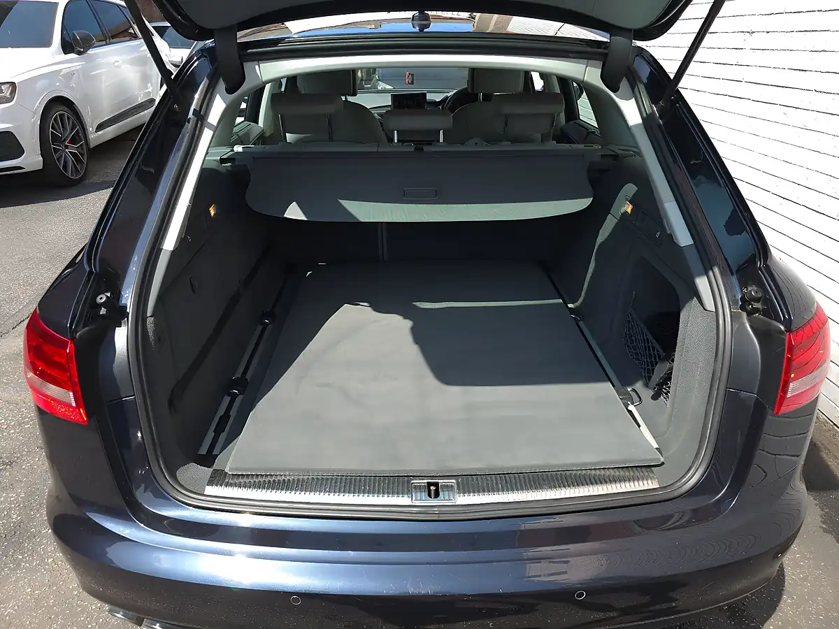 Used 2011 Audi A6 Avant Se Blue - Interior and Exterior details 13
