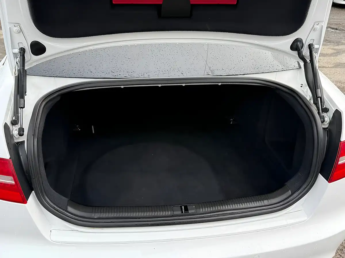 Used 2011 Audi A6 Saloon S Line Special Edition White - Interior and Exterior details 14