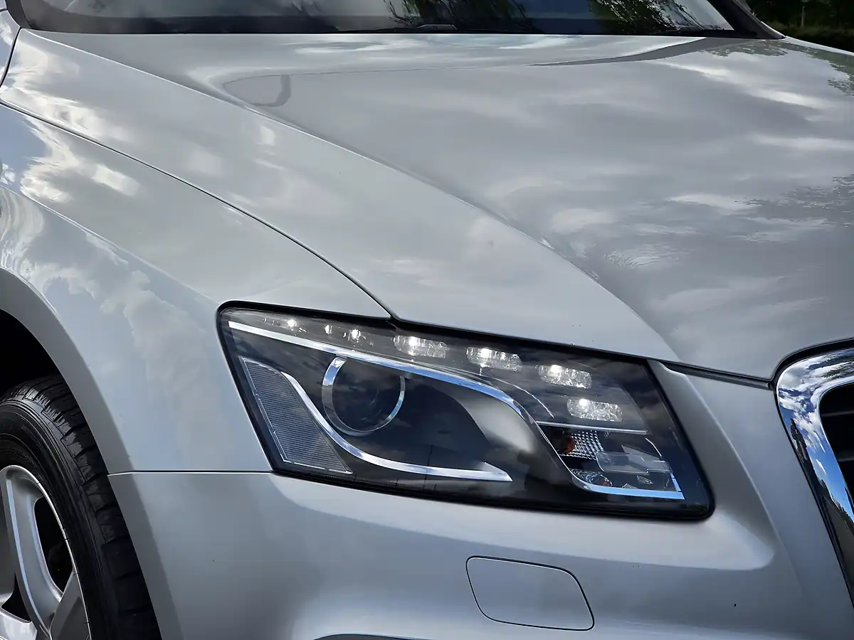 Used 2011 Audi Q5 S Line Silver - Interior and Exterior details 17