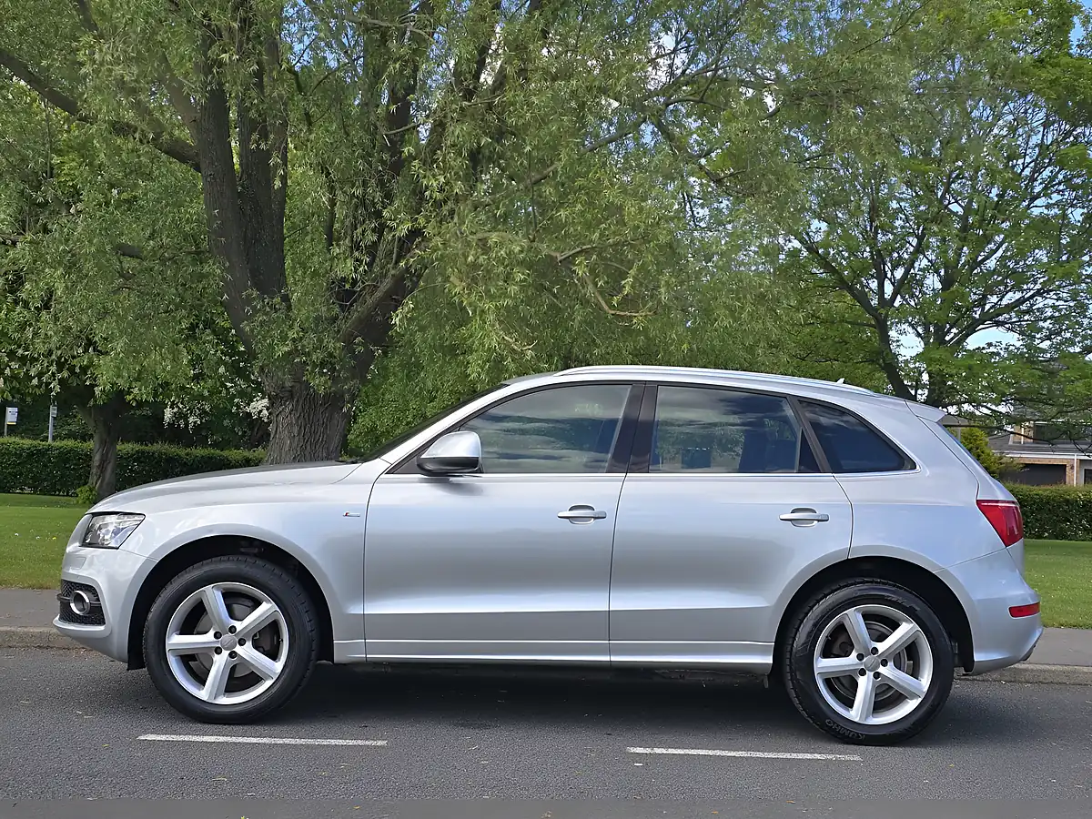 Used 2011 Audi Q5 S Line Silver - Interior and Exterior details 3