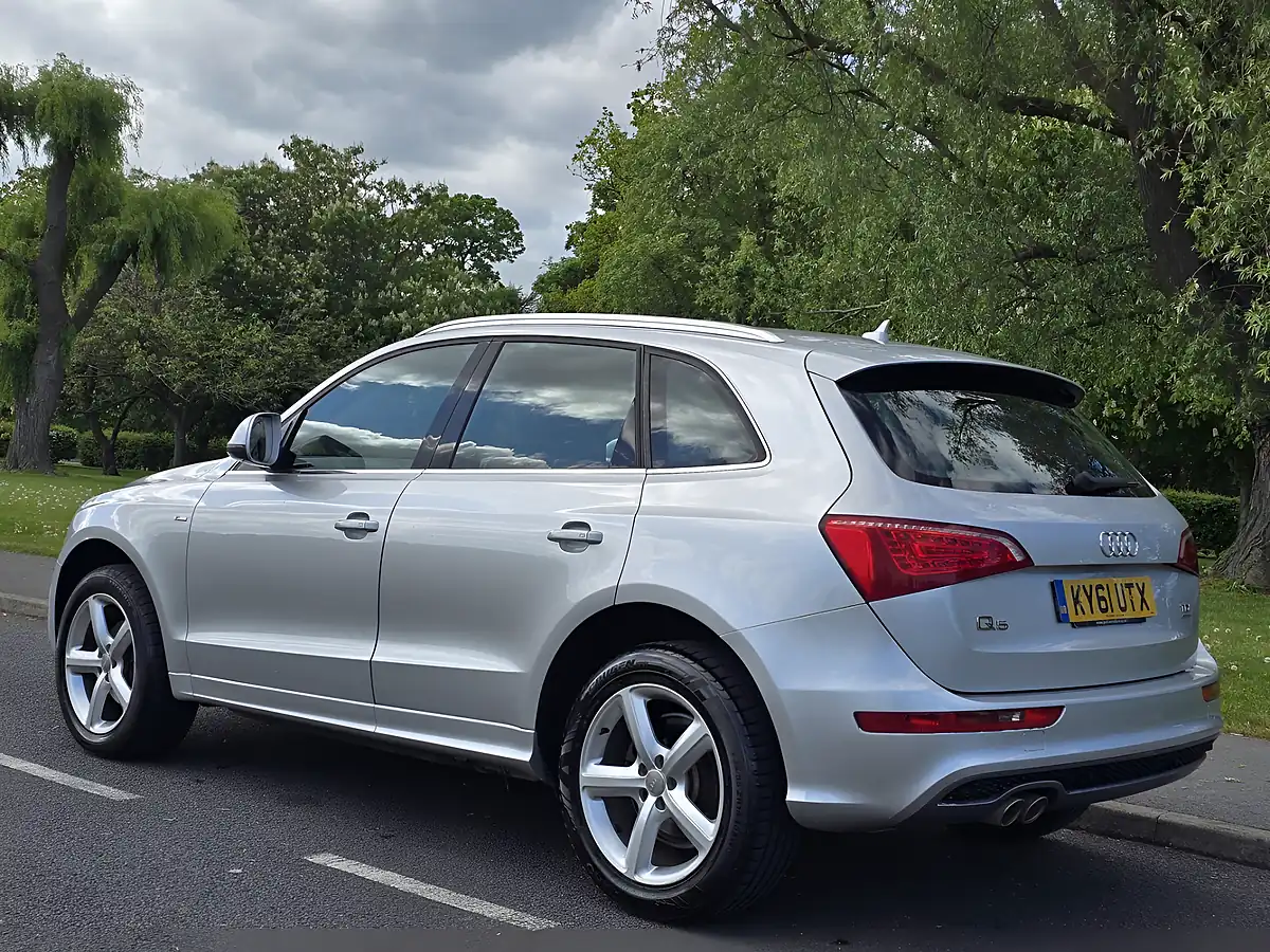 Used 2011 Audi Q5 S Line Silver - Interior and Exterior details 5