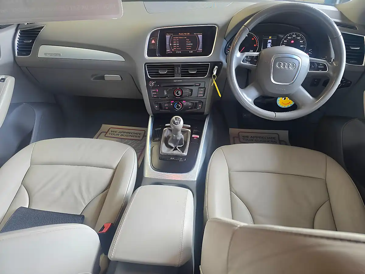 Used 2011 Audi Q5 Se Black - Interior and Exterior details 11