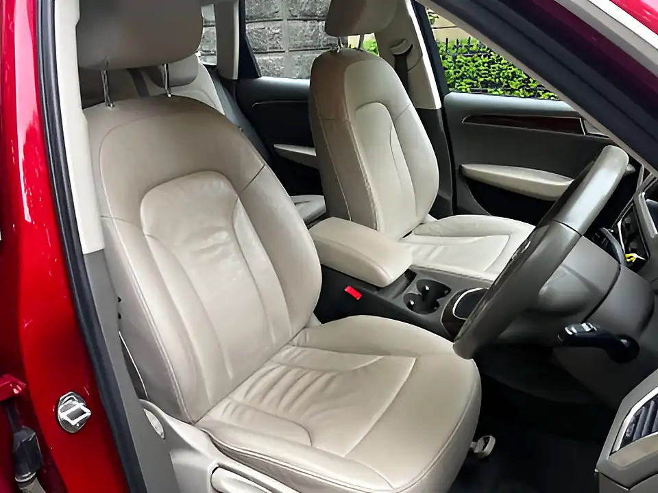 Used 2011 Audi Q5 Se Red - Interior and Exterior details 2