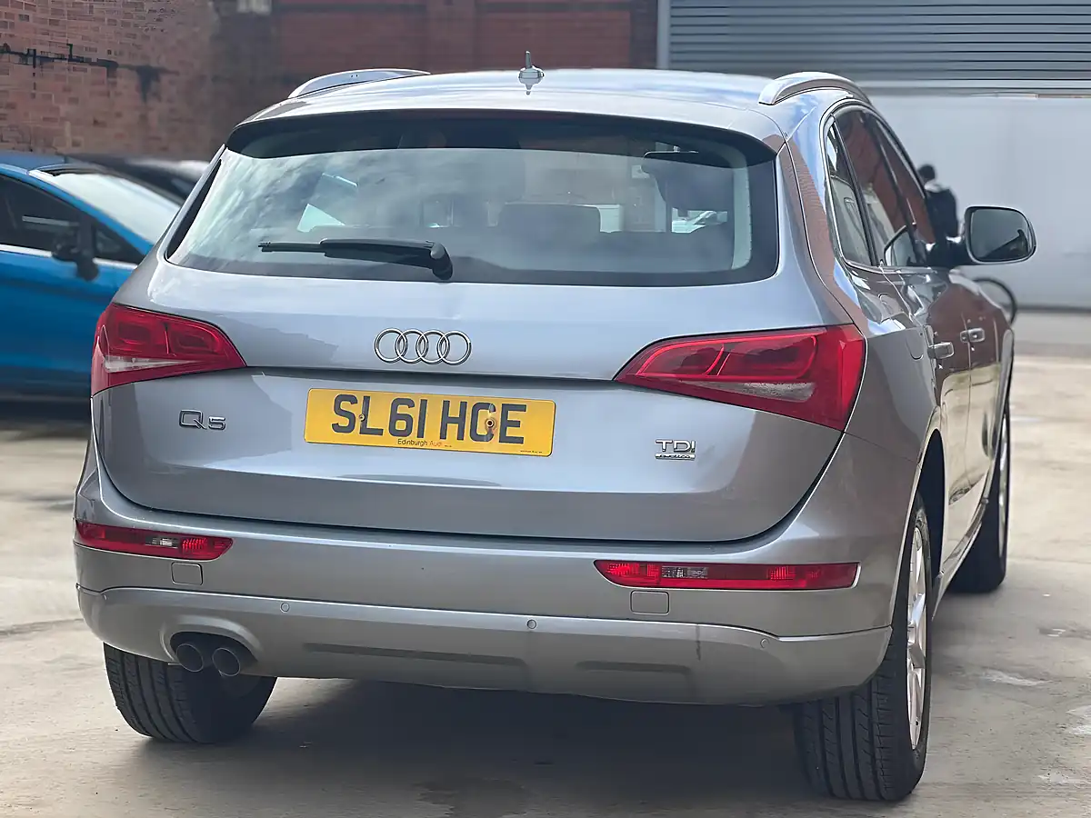 Used 2011 Audi Q5 Se S Tronic Quattro Grey - Interior and Exterior details 7