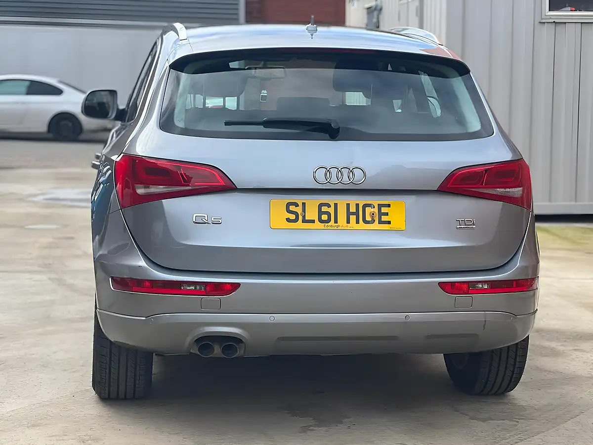 Used 2011 Audi Q5 Se S Tronic Quattro Grey - Interior and Exterior details 8