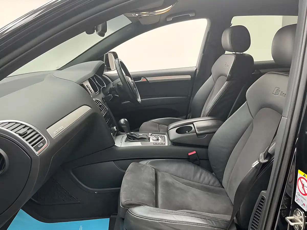 Used 2011 Audi Q7 S Line Black - Interior and Exterior details 16