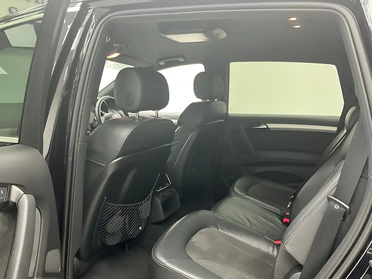 Used 2011 Audi Q7 S Line Black - Interior and Exterior details 17