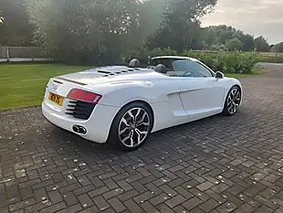 Used 2011 Audi R8 Spyder White - Interior and Exterior details 8