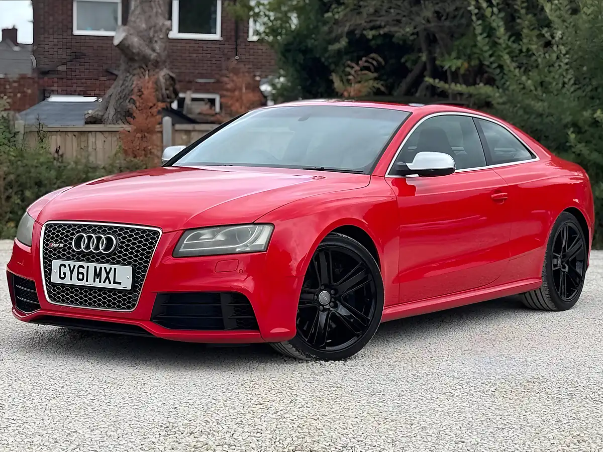 Used 2011 Audi RS5 Red - Interior and Exterior details 17