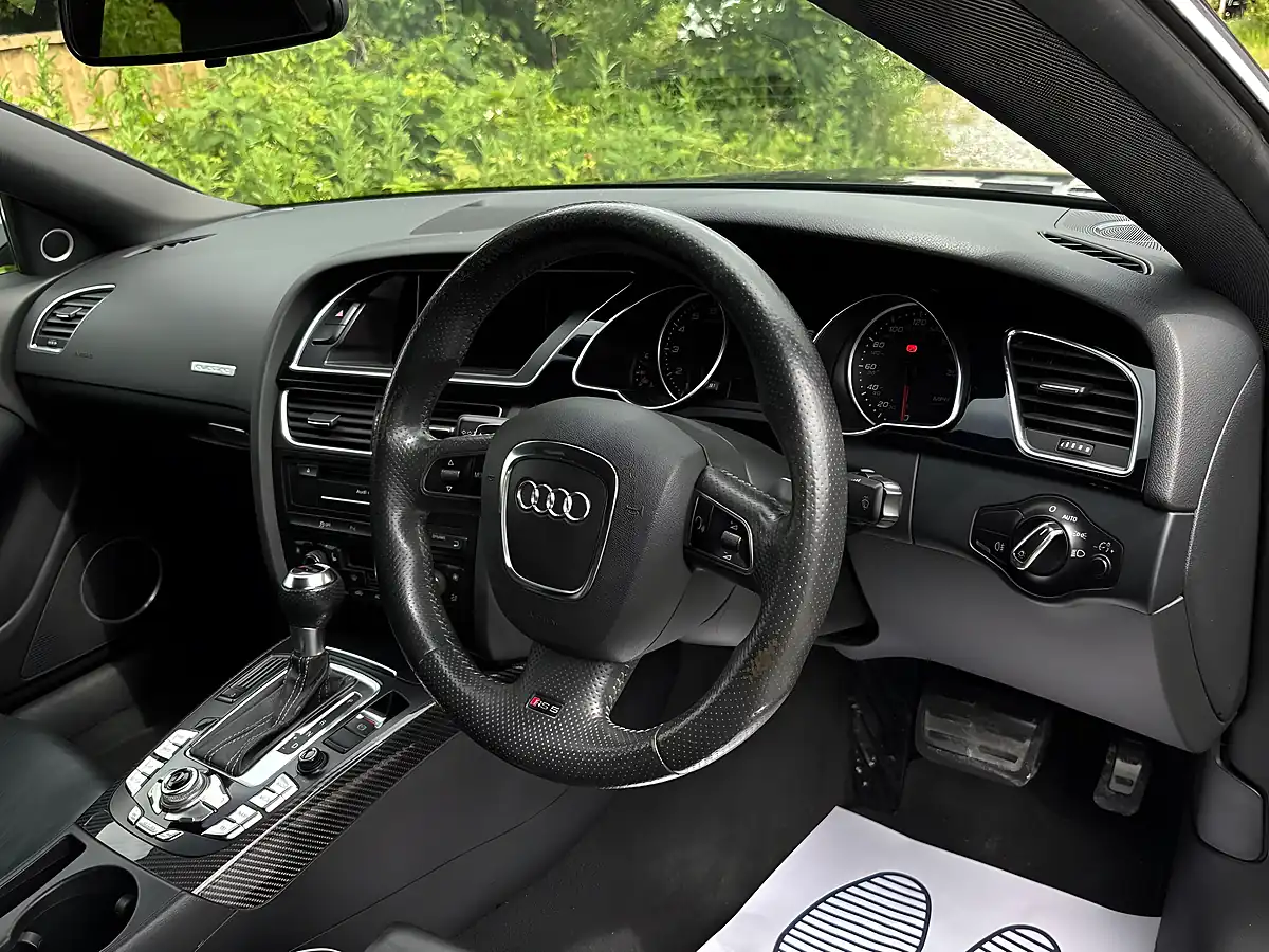 Used 2011 Audi RS5 S Tronic Black - Interior and Exterior details 10