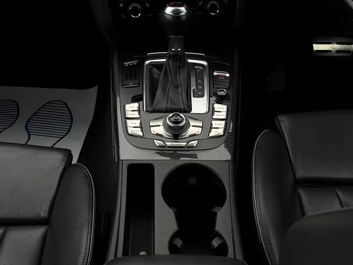 Used 2011 Audi RS5 S Tronic Black - Interior and Exterior details 16