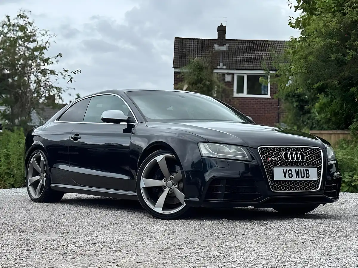 Used 2011 Audi RS5 S Tronic Black - Interior and Exterior details 2