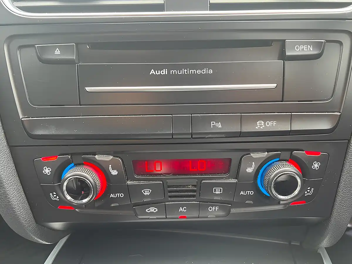 Used 2011 Audi S4 Avant Phantom Black - Interior and Exterior details 16