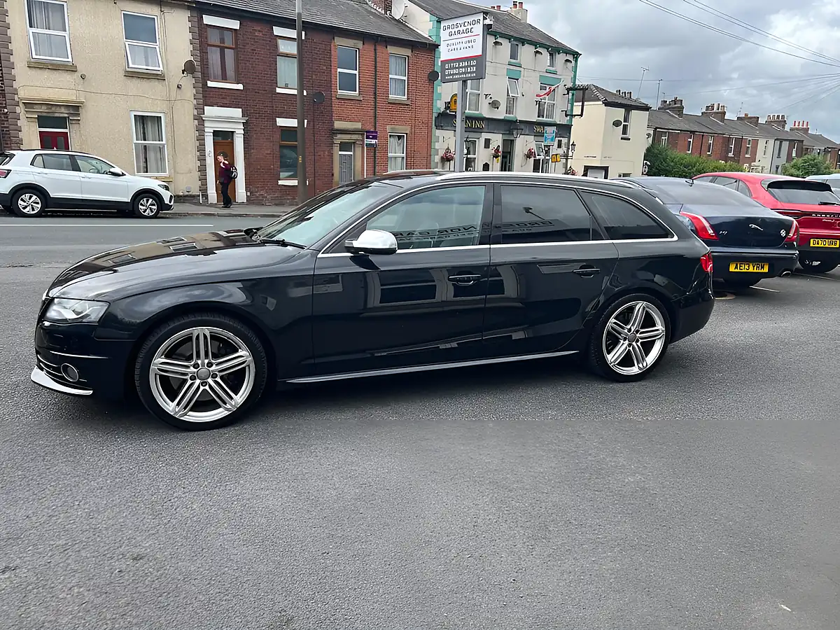 Used 2011 Audi S4 Avant Phantom Black - Interior and Exterior details 4