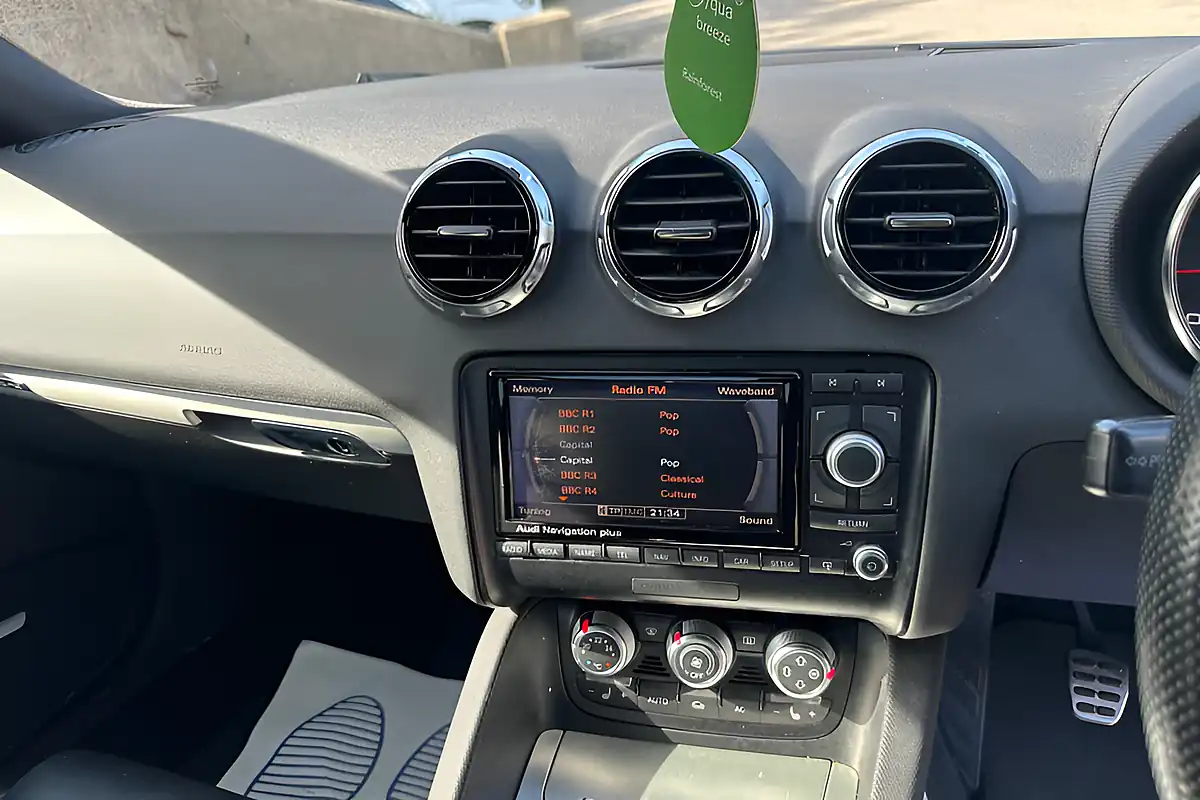 Used 2011 Audi Tt Black Edition White - Interior and Exterior details 12