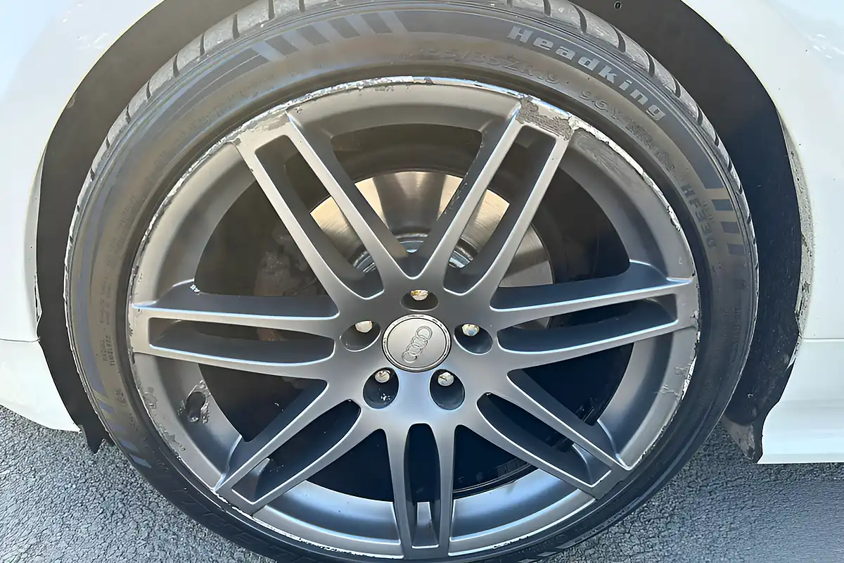 Used 2011 Audi Tt Black Edition White - Interior and Exterior details 19