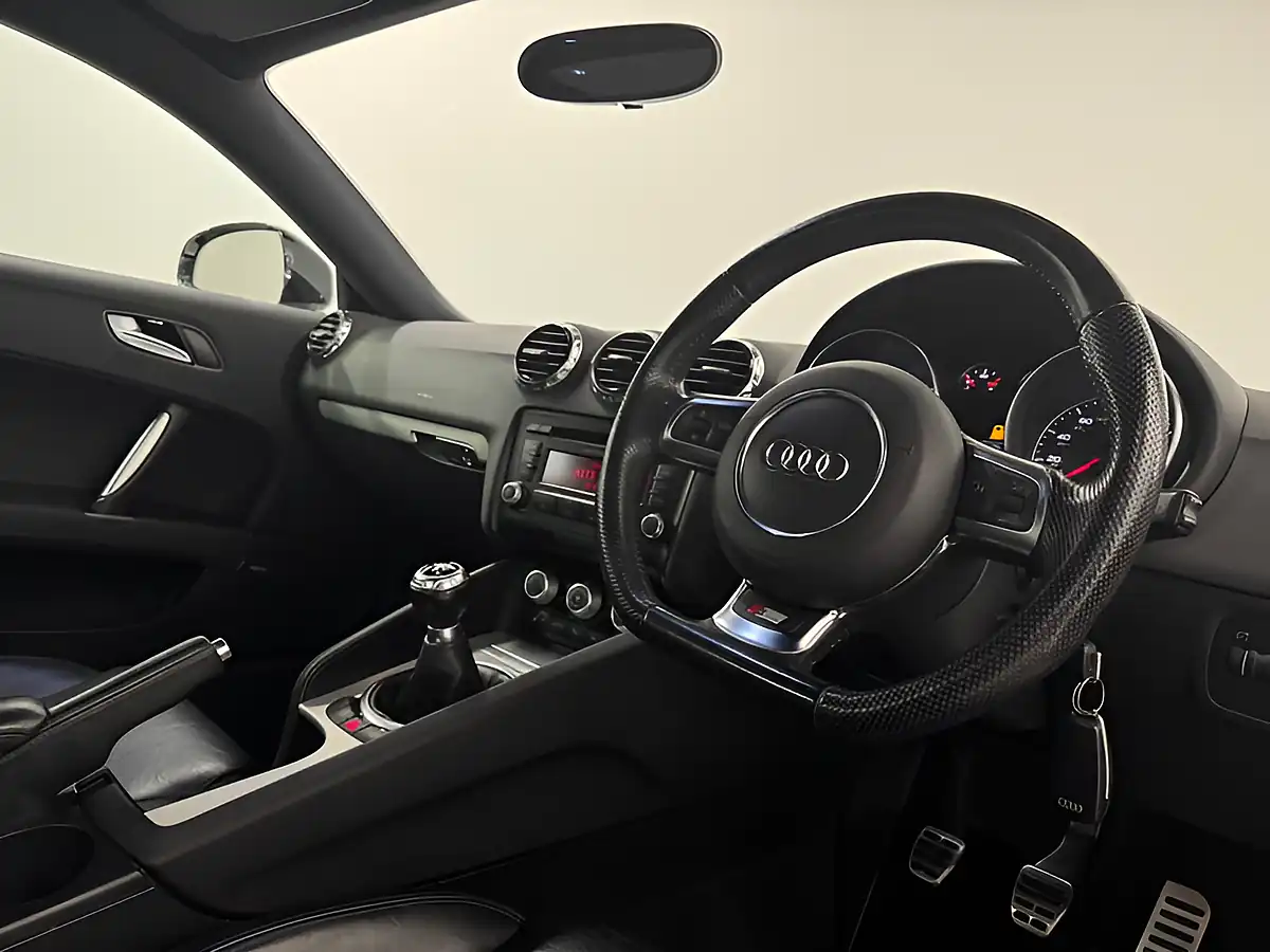 Used 2011 Audi Tt Black Edition White - Interior and Exterior details 10