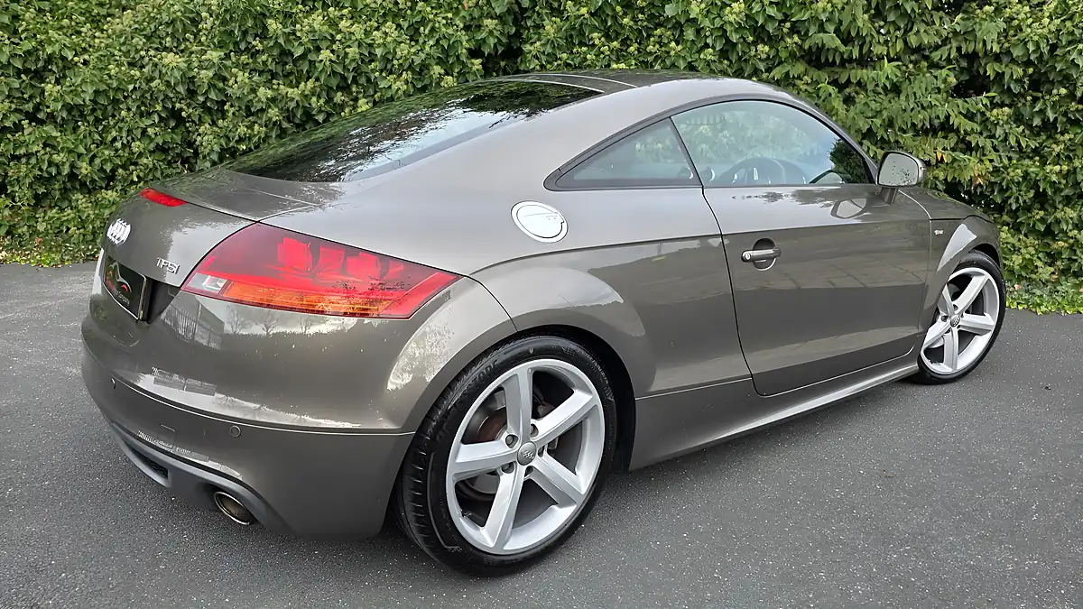 Used 2011 Audi Tt S-Line Dakota Grey Pearl - Interior and Exterior details 5