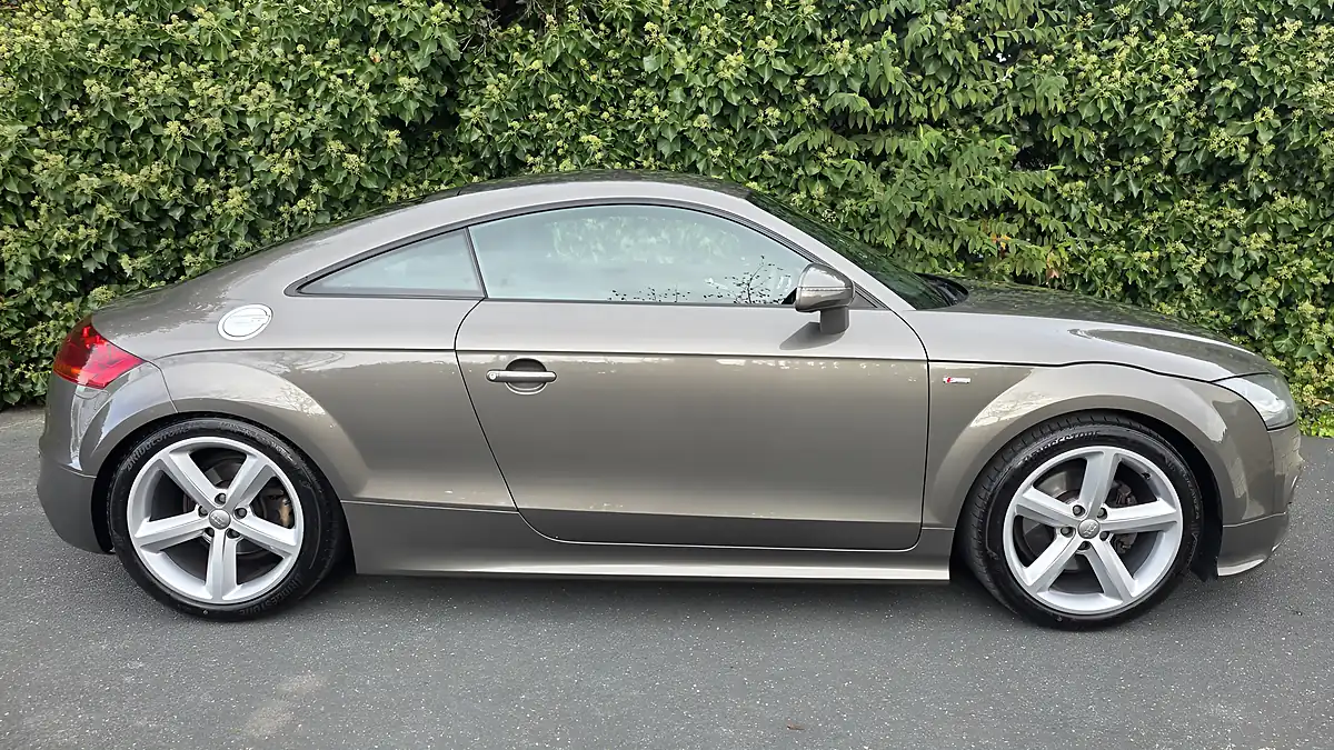 Used 2011 Audi Tt S-Line Dakota Grey Pearl - Interior and Exterior details 6