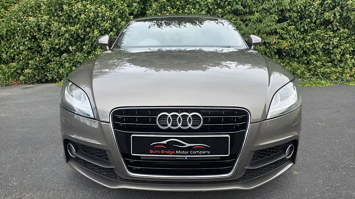 Used 2011 Audi Tt S-Line Dakota Grey Pearl - Interior and Exterior details 8