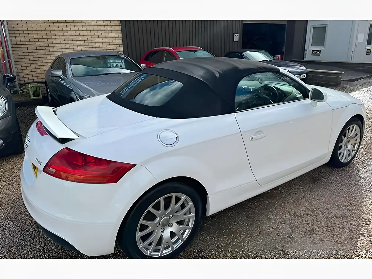 Used 2011 Audi Tt White - Interior and Exterior details 10