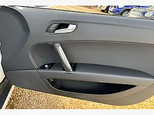 Used 2011 Audi Tt White - Interior and Exterior details 16