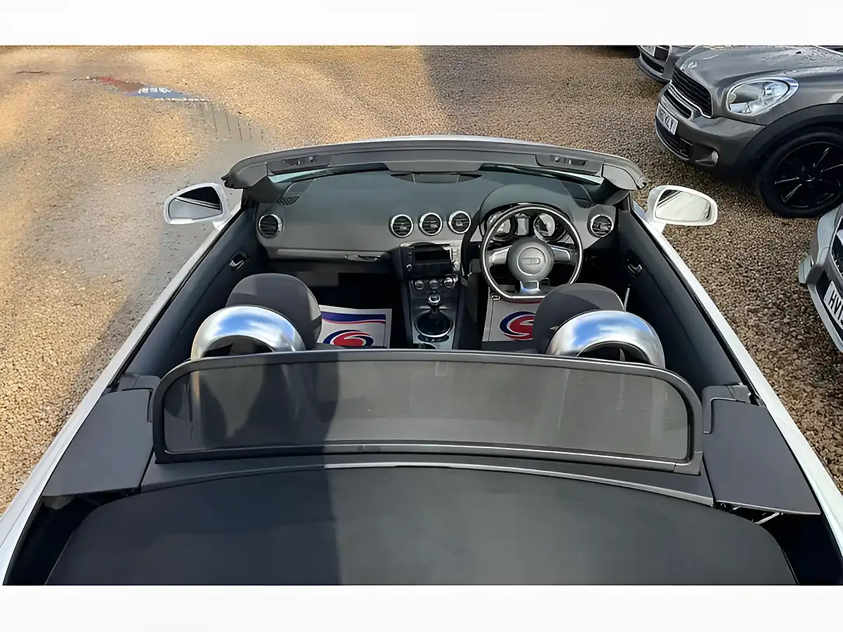 Used 2011 Audi Tt White - Interior and Exterior details 17
