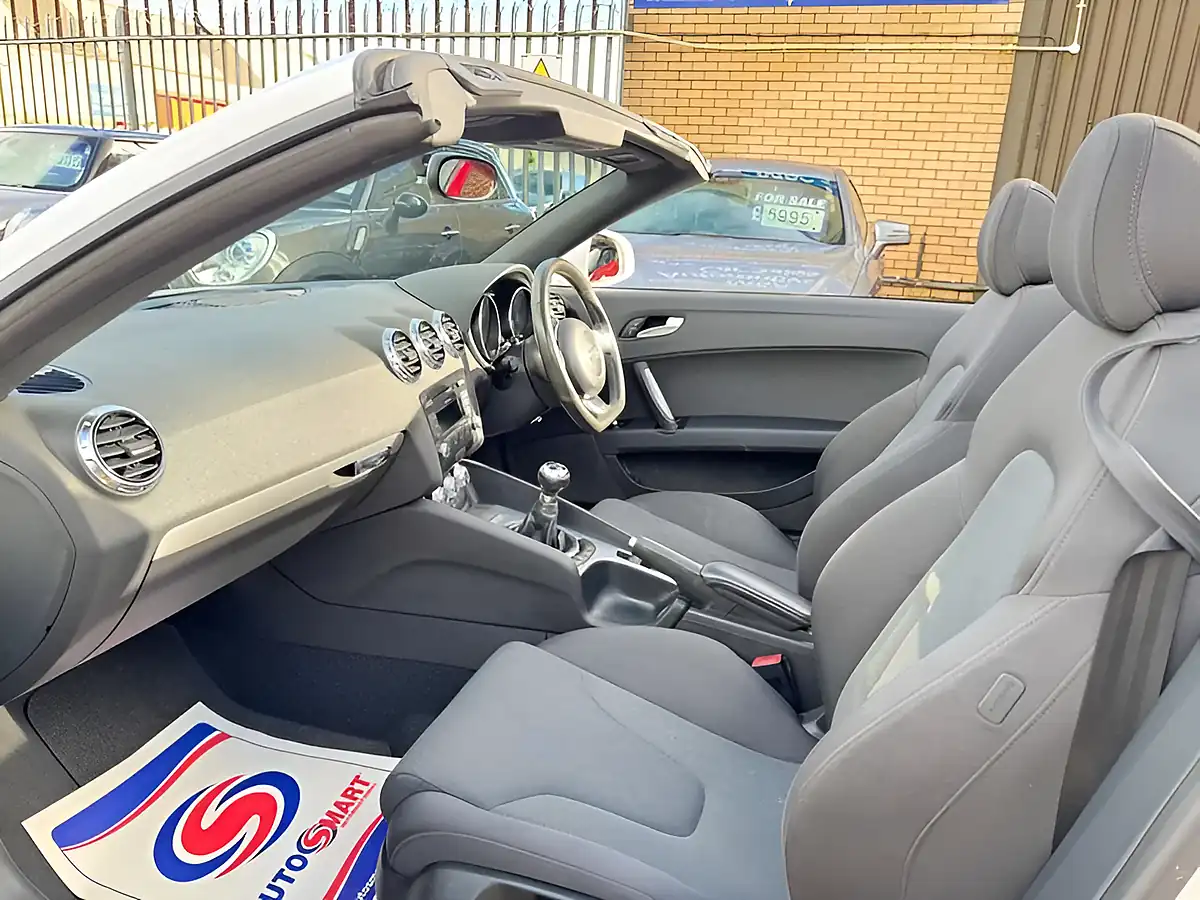 Used 2011 Audi Tt White - Interior and Exterior details 19