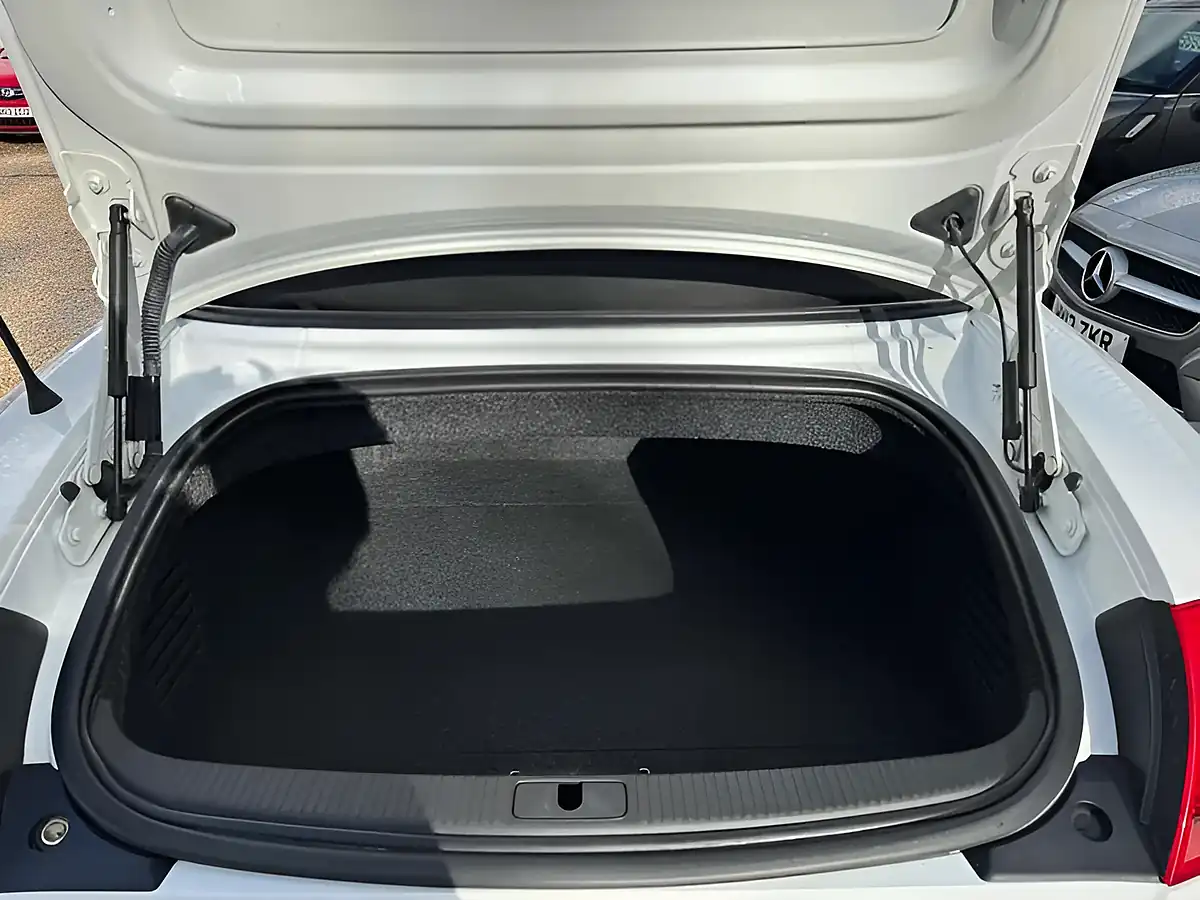 Used 2011 Audi Tt White - Interior and Exterior details 20