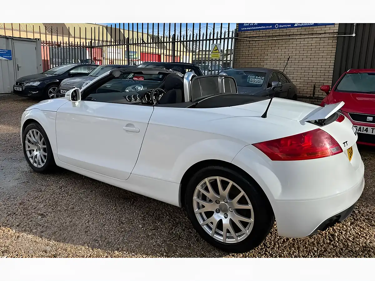 Used 2011 Audi Tt White - Interior and Exterior details 3
