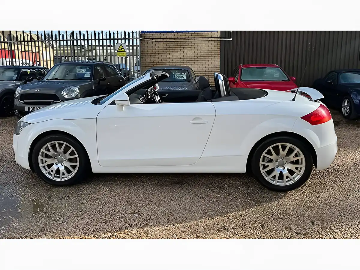 Used 2011 Audi Tt White - Interior and Exterior details 4