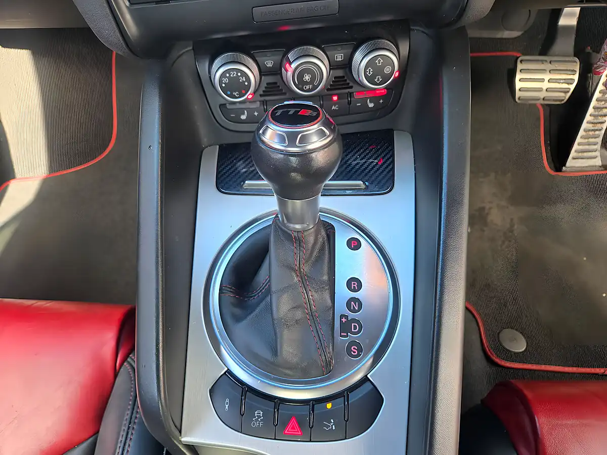 Used 2011 Audi Tts Black Edition White - Interior and Exterior details 12