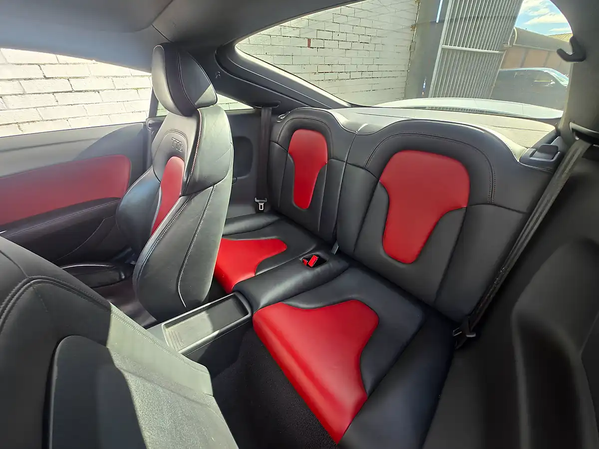 Used 2011 Audi Tts Black Edition White - Interior and Exterior details 15