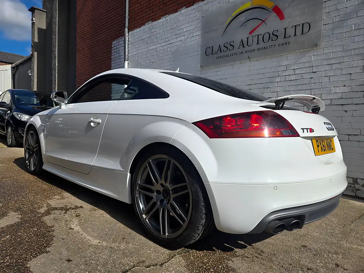 Used 2011 Audi Tts Black Edition White - Interior and Exterior details 5