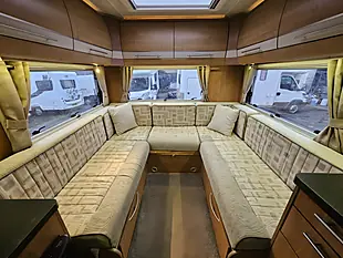 Used 2011 Auto-Trail Apache 634 4 Berth White - Interior and Exterior details 13