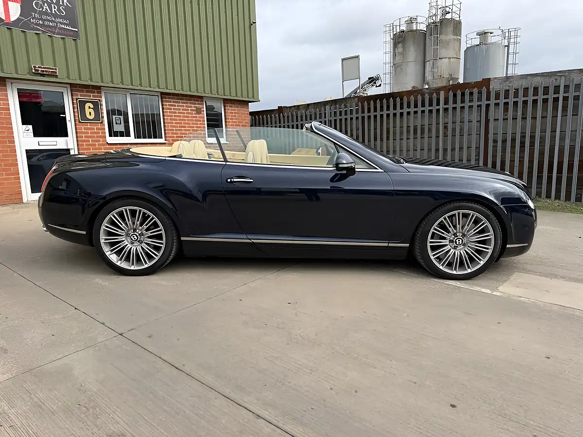 Used 2011 Bentley Continental Gtc Speed Blue - Interior and Exterior details 7