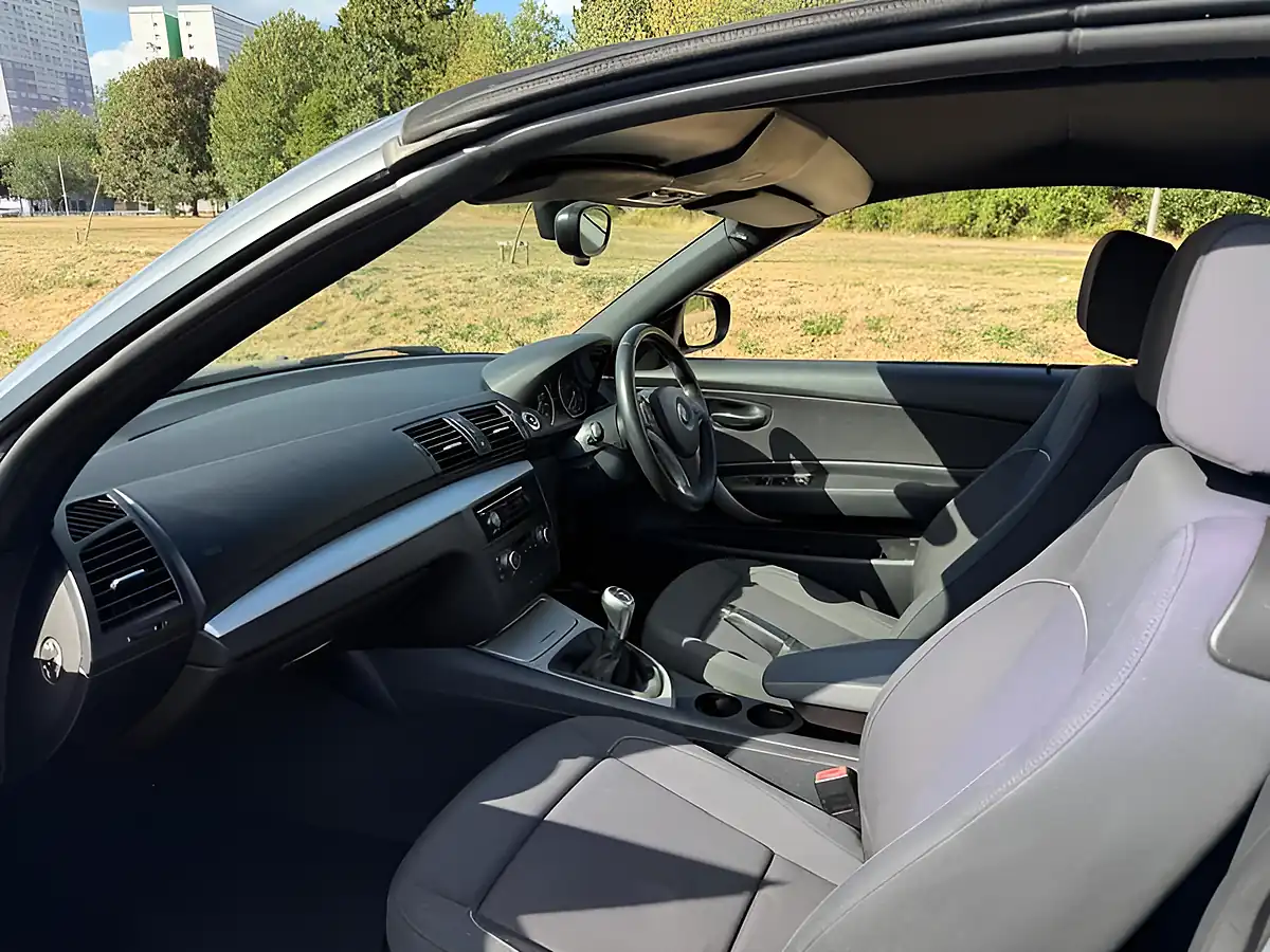 Used 2011 BMW 1 Series Se Grey - Interior and Exterior details 15