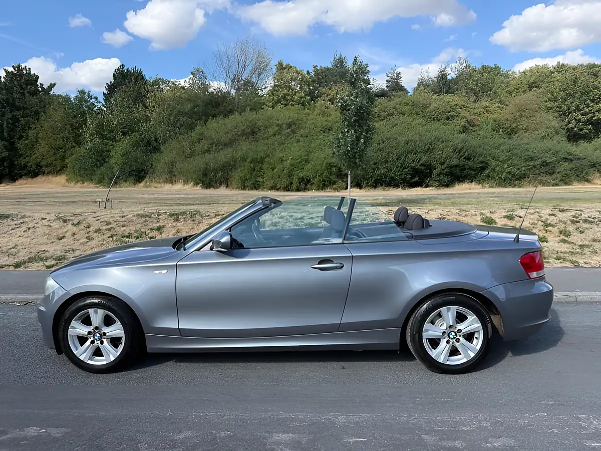 Used 2011 BMW 1 Series Se Grey - Interior and Exterior details 4