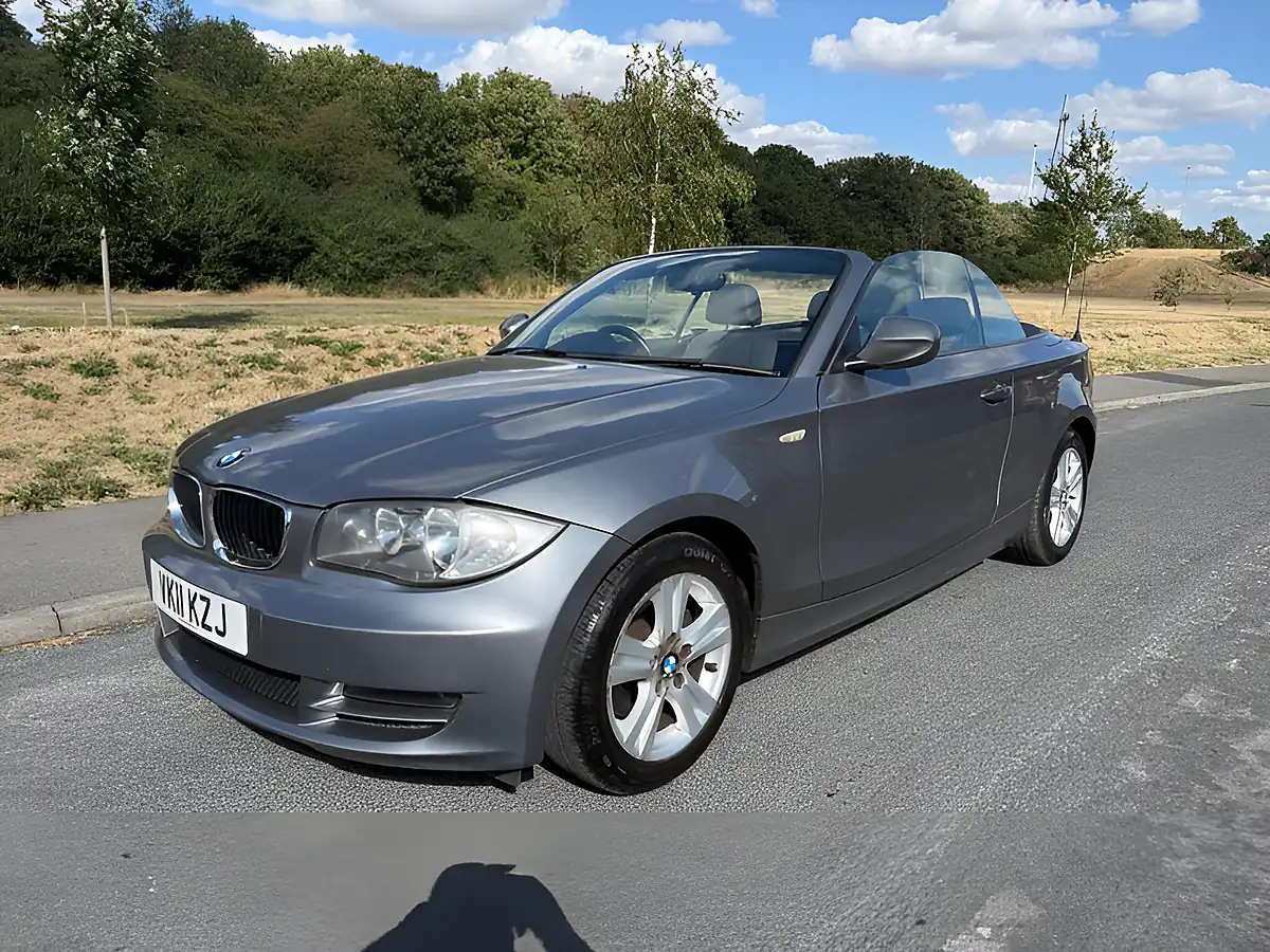 Used 2011 BMW 1 Series Se Grey - Interior and Exterior details 5