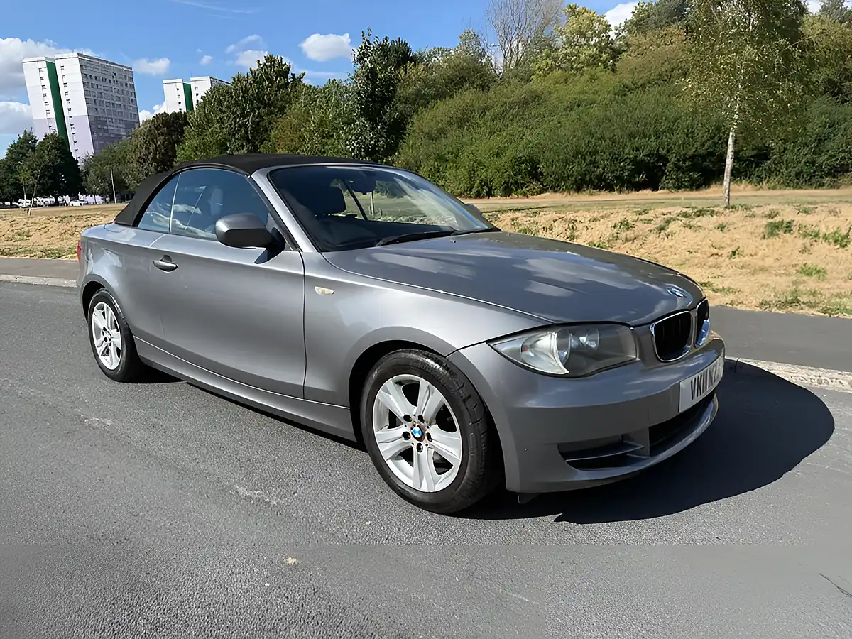 Used 2011 BMW 1 Series Se Grey - Interior and Exterior details 6
