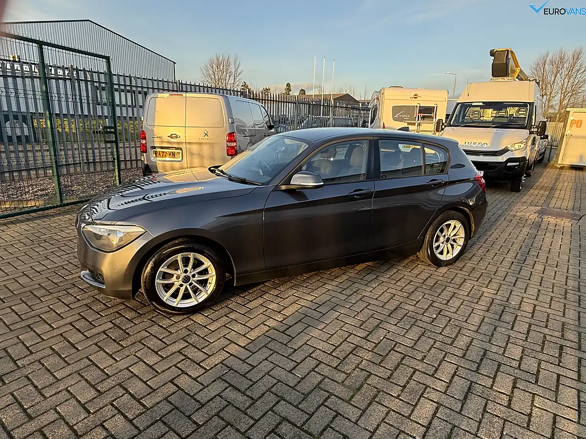 Used 2011 BMW 1 Series Se Mineral Grey - Interior and Exterior details 4