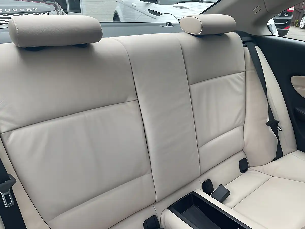 Used 2011 BMW 1 Series Se Silver - Interior and Exterior details 11