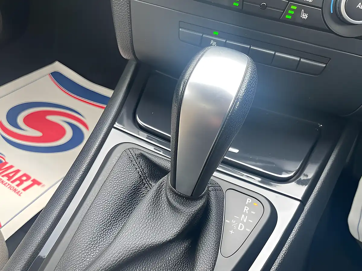 Used 2011 BMW 1 Series Se Silver - Interior and Exterior details 15