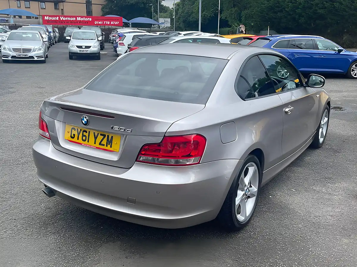 Used 2011 BMW 1 Series Se Silver - Interior and Exterior details 6