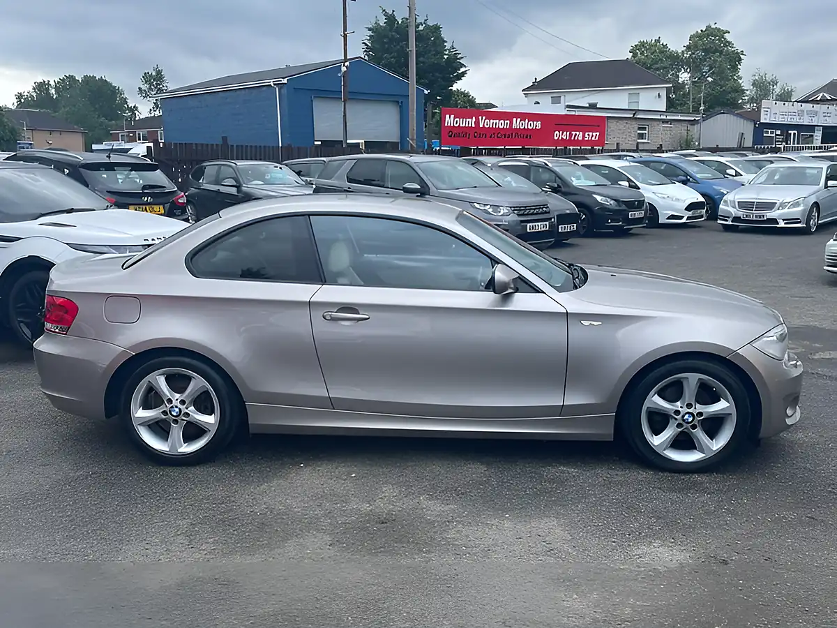 Used 2011 BMW 1 Series Se Silver - Interior and Exterior details 7
