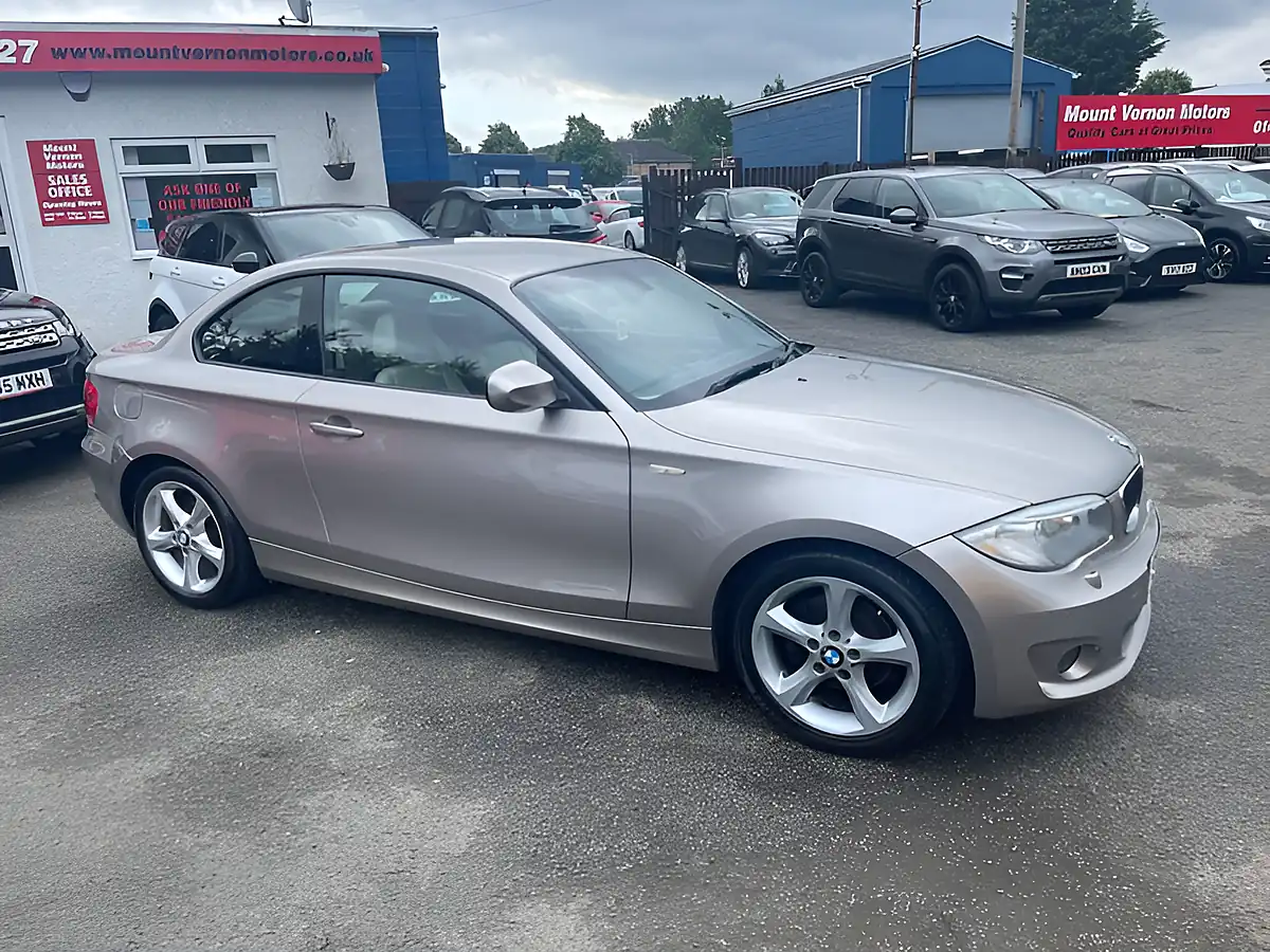 Used 2011 BMW 1 Series Se Silver - Interior and Exterior details 8