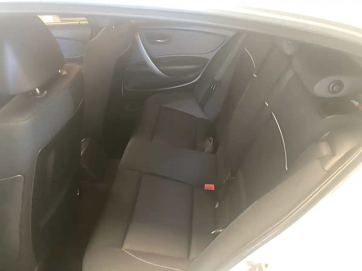 Used 2011 BMW 1 Series Sport White - Interior and Exterior details 10