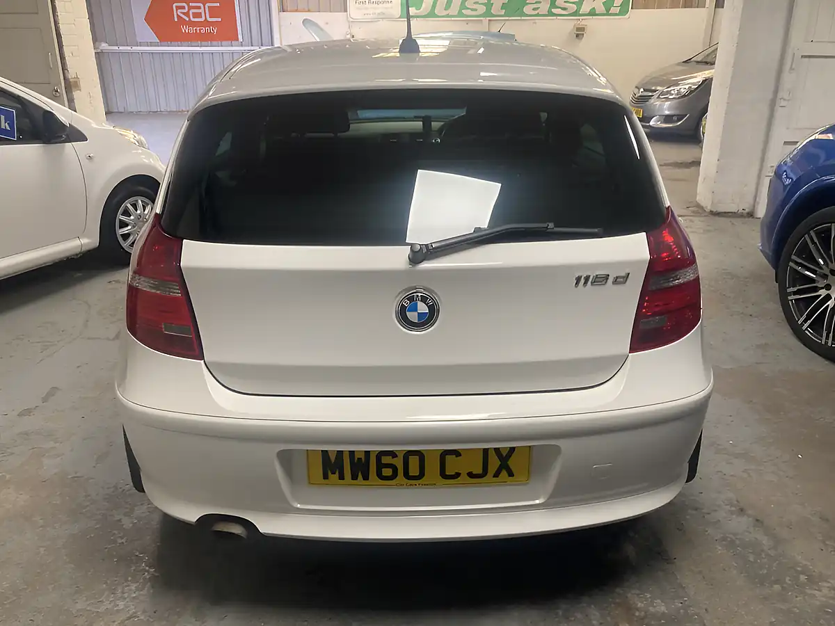 Used 2011 BMW 1 Series Sport White - Interior and Exterior details 15
